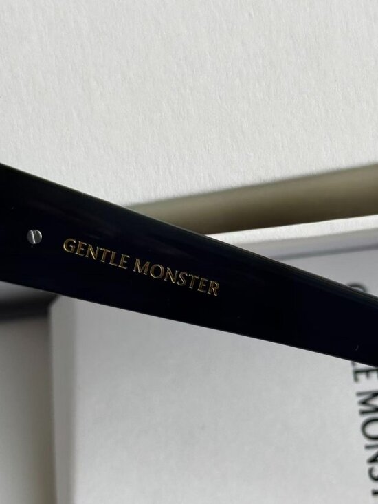 GENTLE MONSTER NABI Sunglasses - Black / Brown Tint main image 7